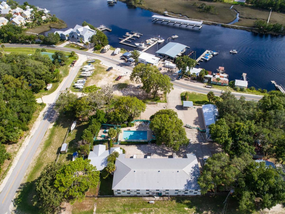 Steinhatchee River Inn And Marina Ngoại thất bức ảnh