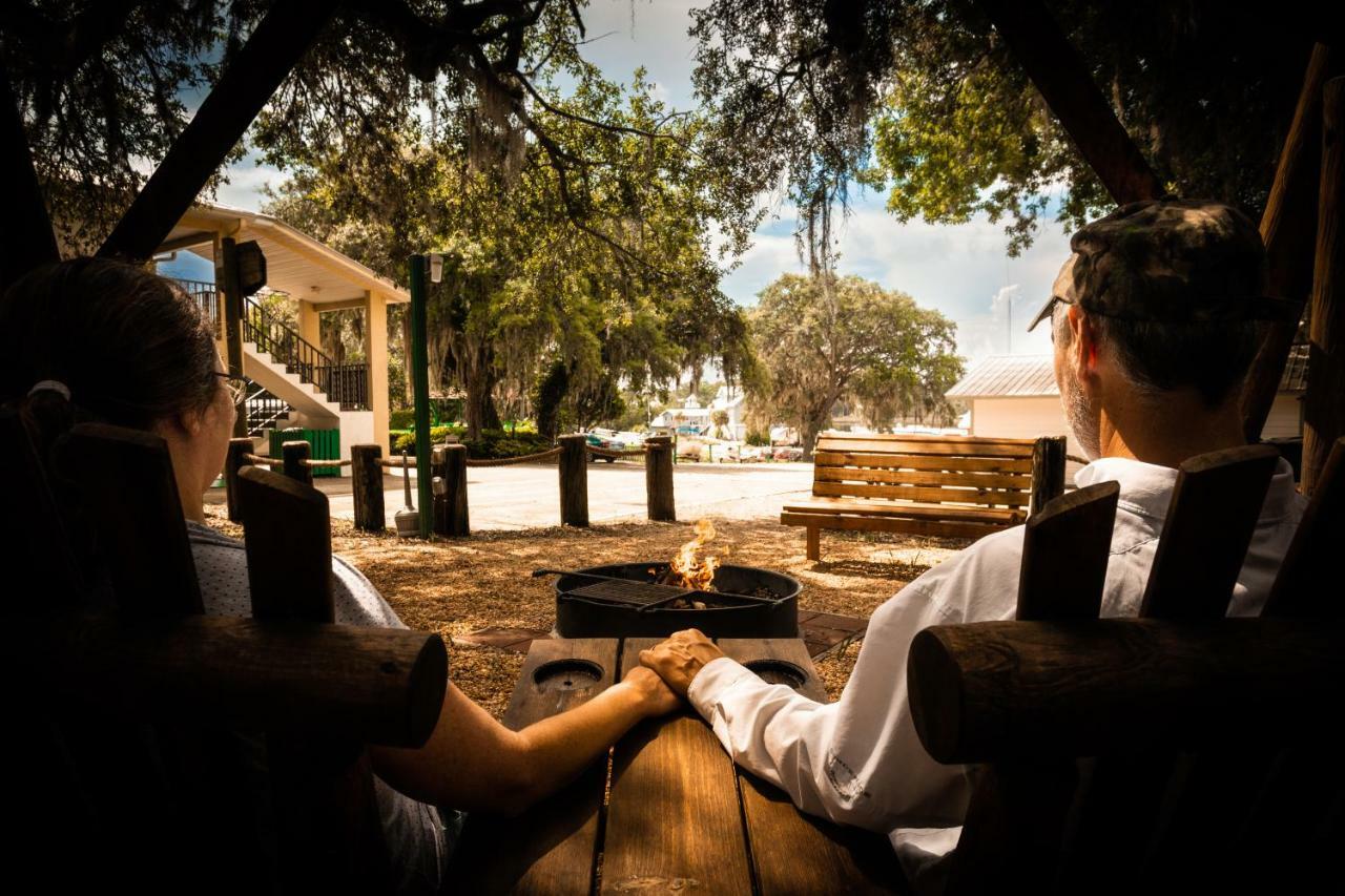 Steinhatchee River Inn And Marina Ngoại thất bức ảnh